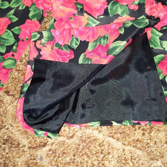 Town & Country Petite Red Floral Pattern Blazer - Picture 4 of 5